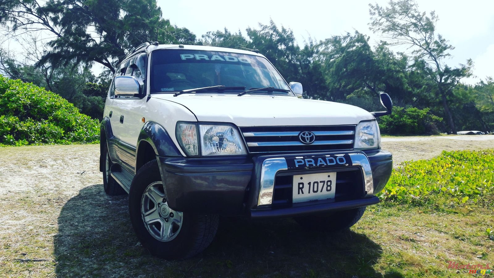1997' Toyota Land Cruiser Prado photo #2