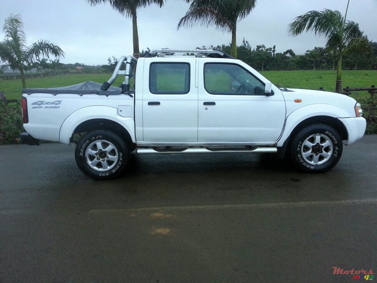 2008' Nissan Hardbody Predator 3.0 4x4 photo #1