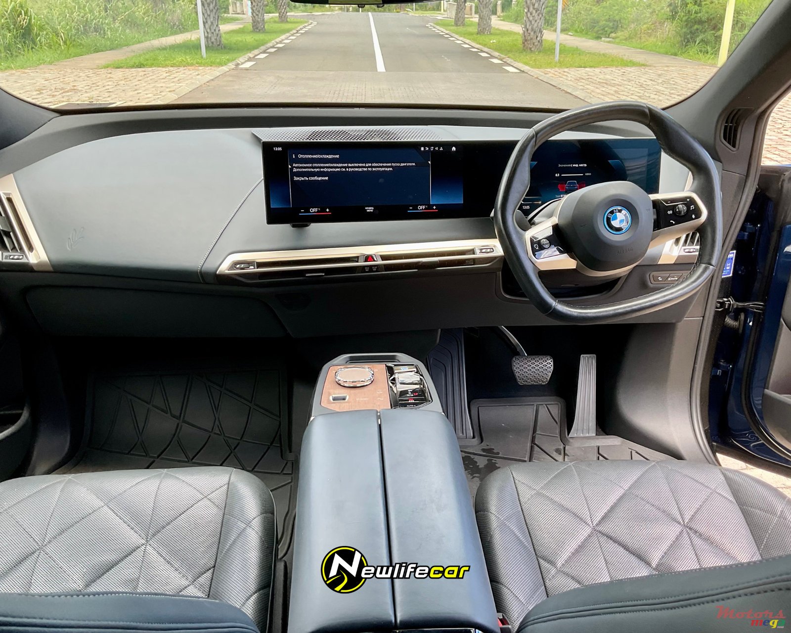 2021' BMW iX XDRIVE 40 SPORT photo #6