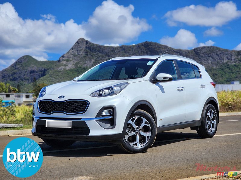 2021' Kia Sportage GT Line AWD photo #2