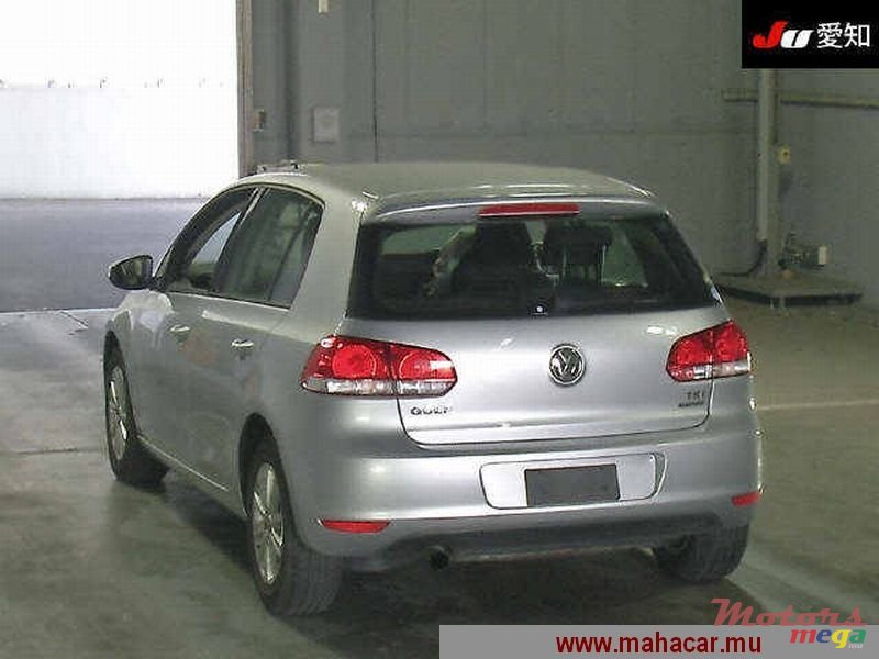 2012' Volkswagen Golf photo #2