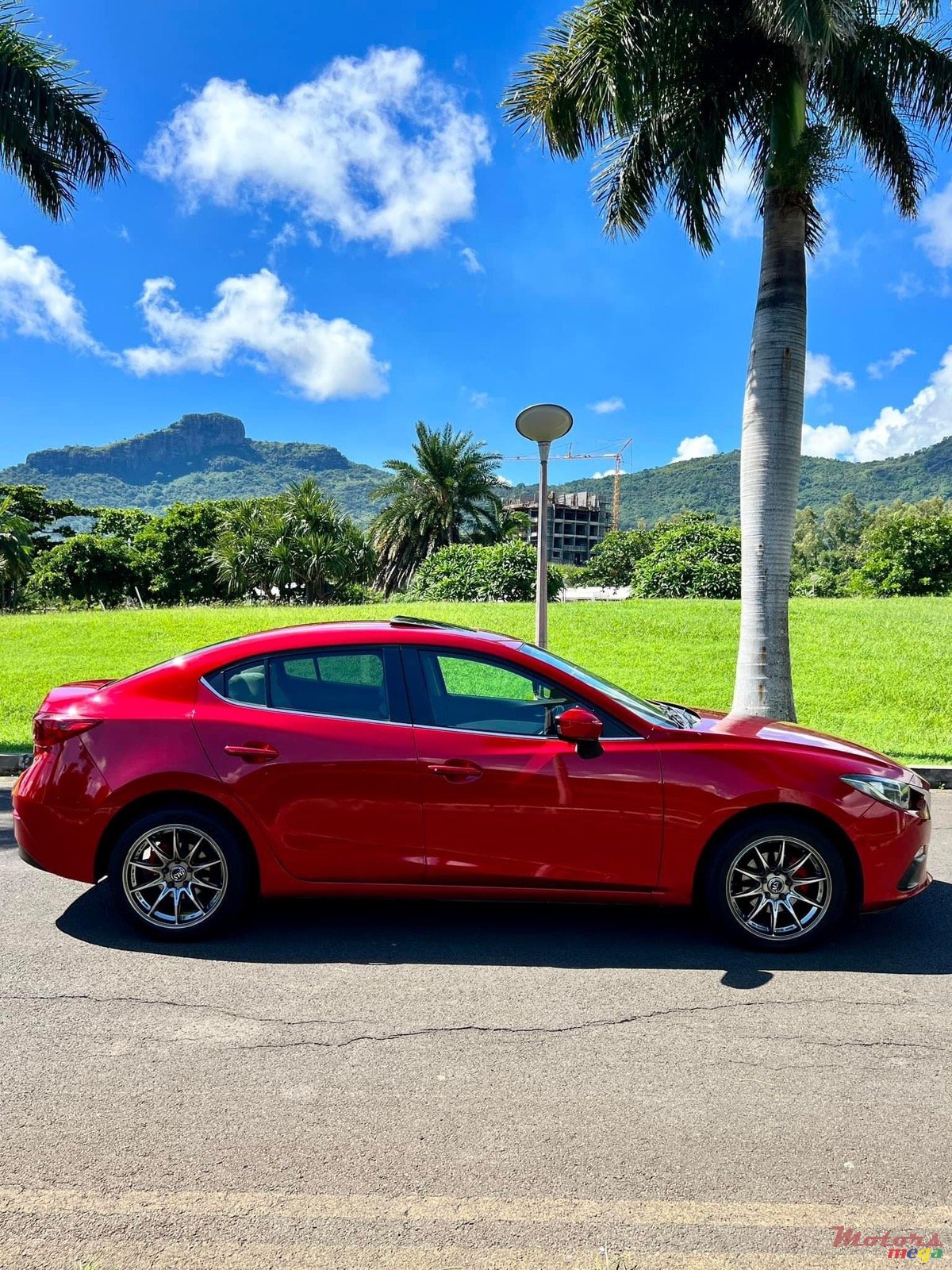 2015' Mazda 3 photo #2