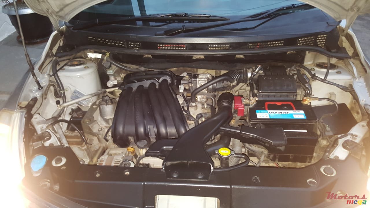 2007' Nissan Tiida photo #4