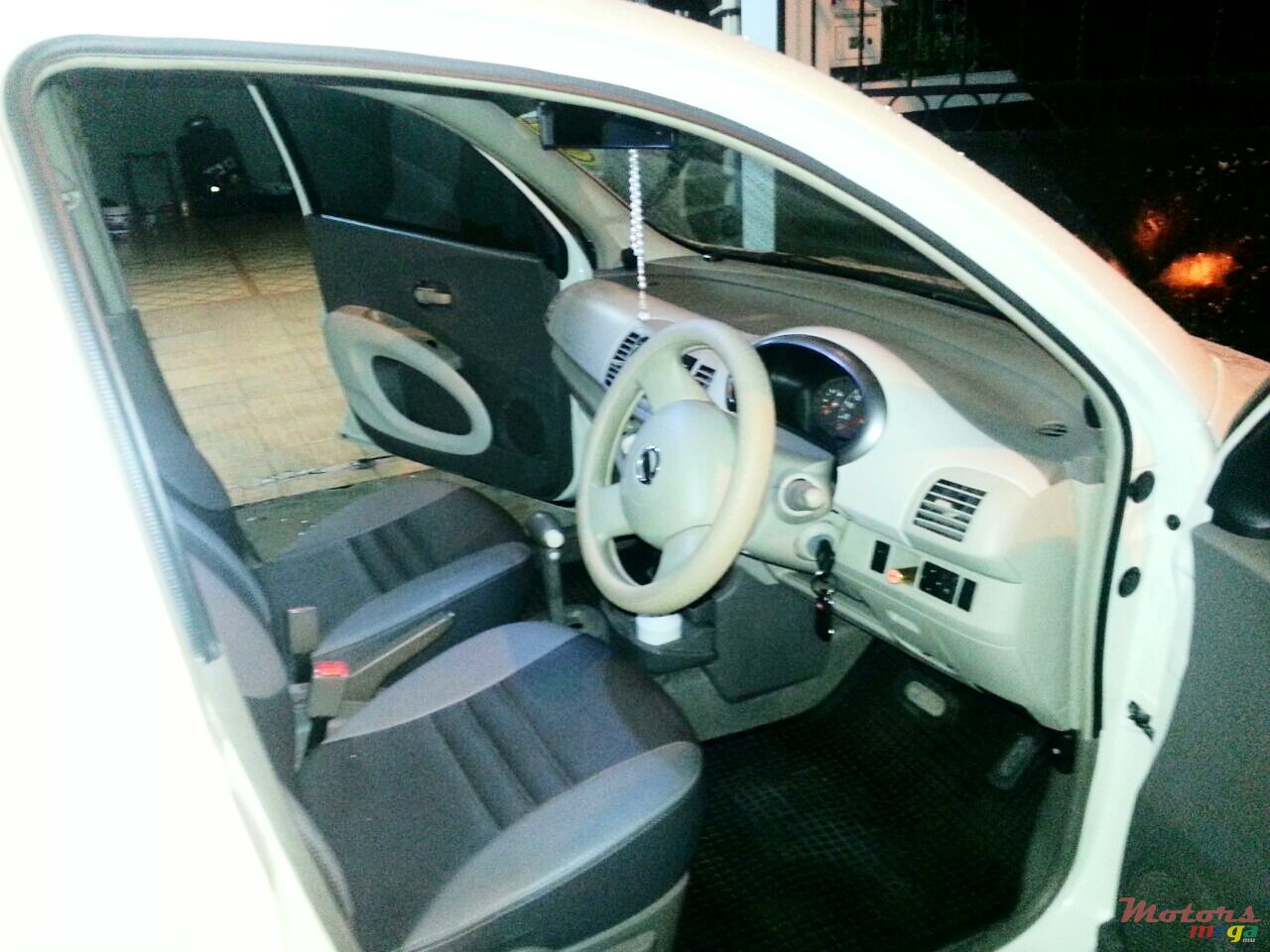 2002' Nissan Micra photo #2