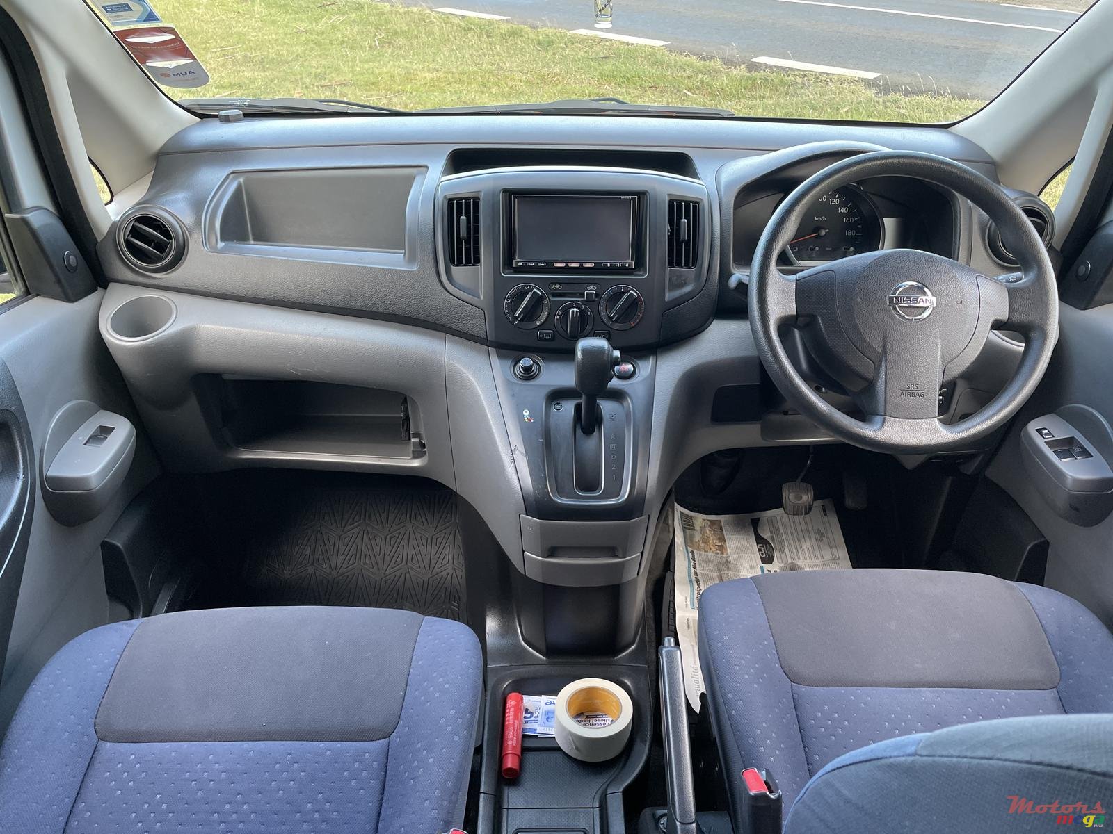 2011' Nissan NV photo #4