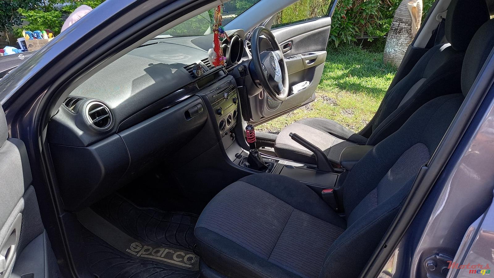 2007' Mazda Axela photo #3