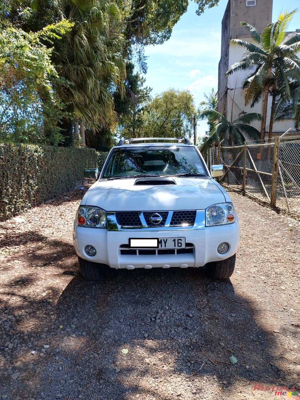 2016' Nissan Hardbody NP 300 photo #1