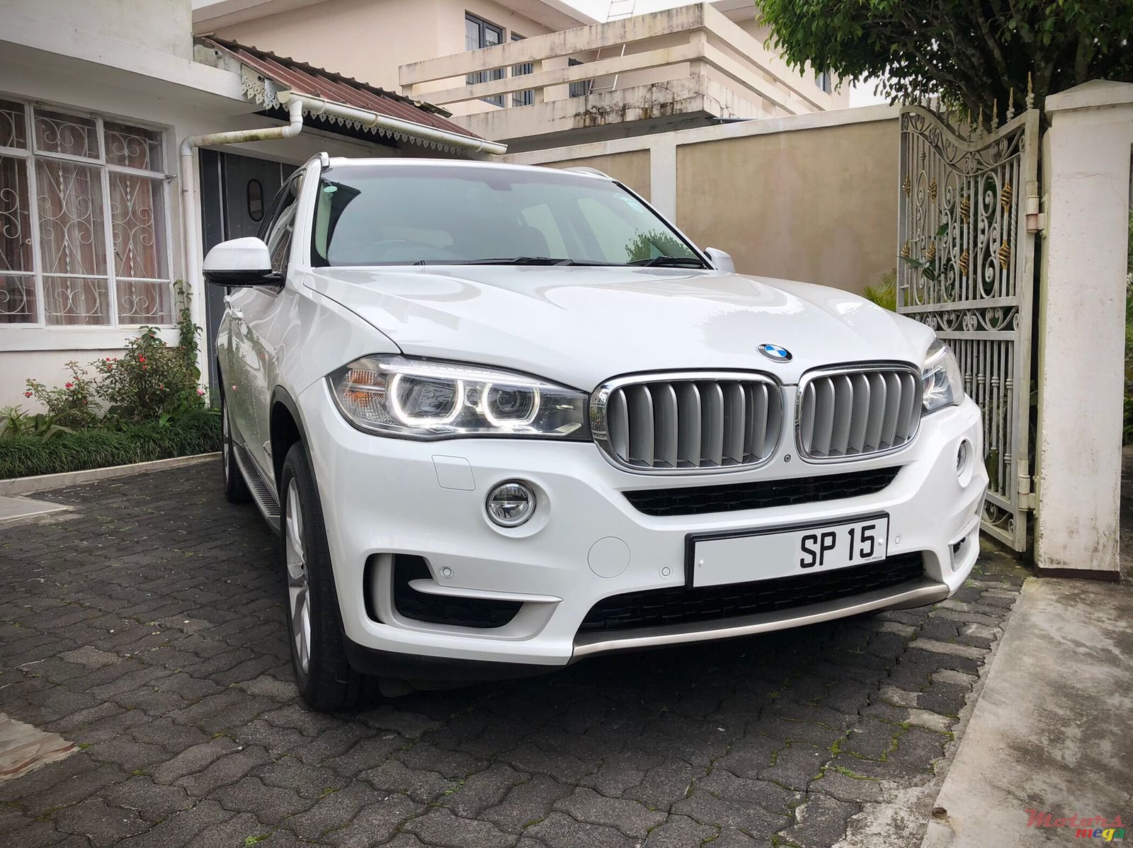 2015' BMW X5 30d xdrive photo #2