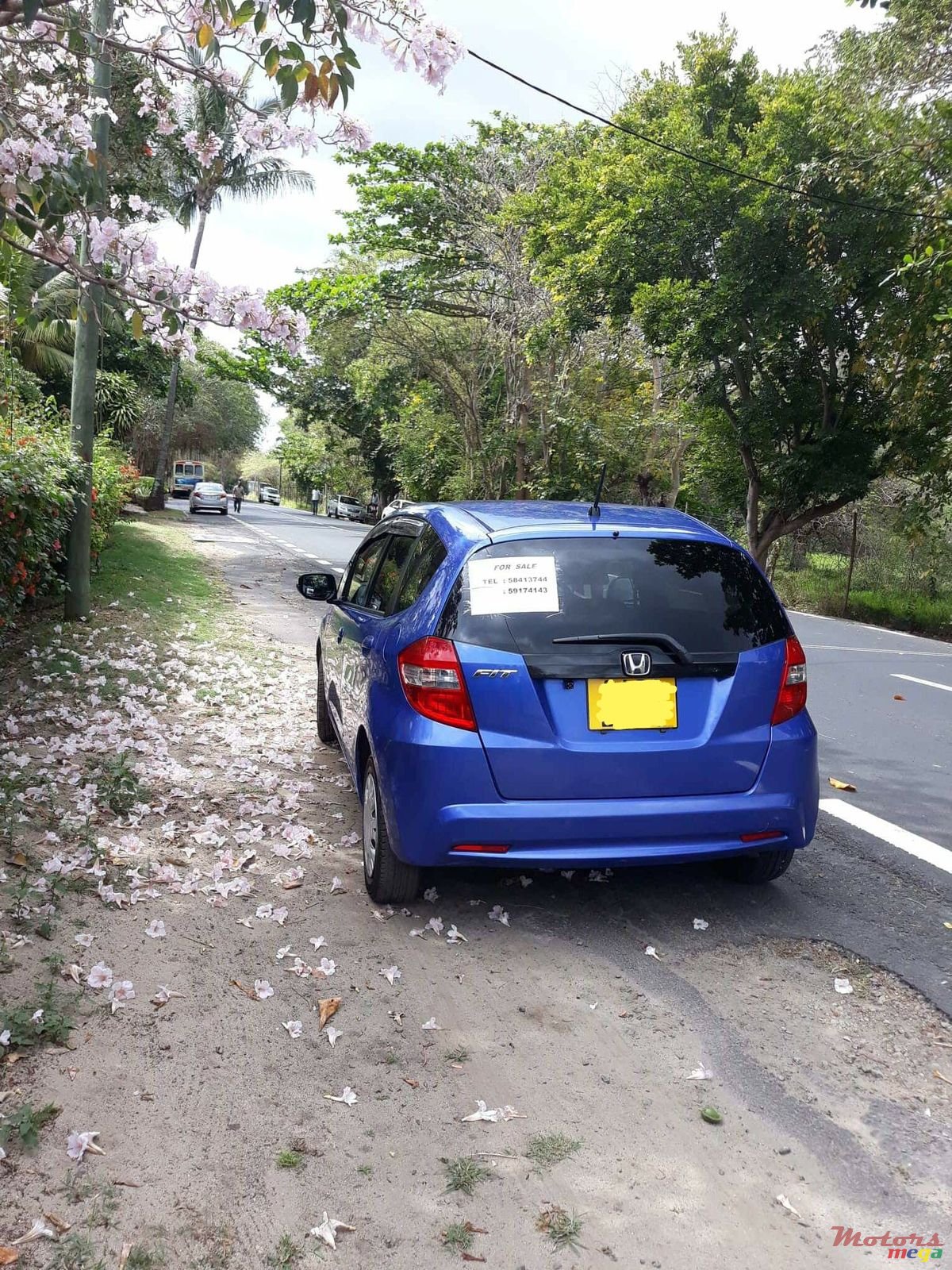 2011' Honda Fit 1300cc photo #2