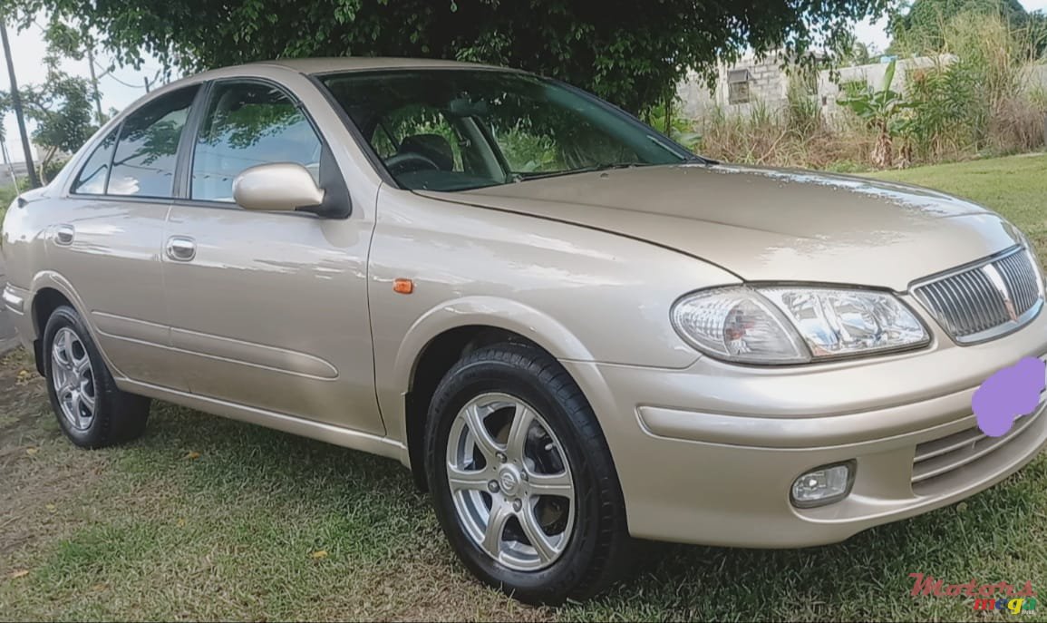 2002' Nissan photo #4