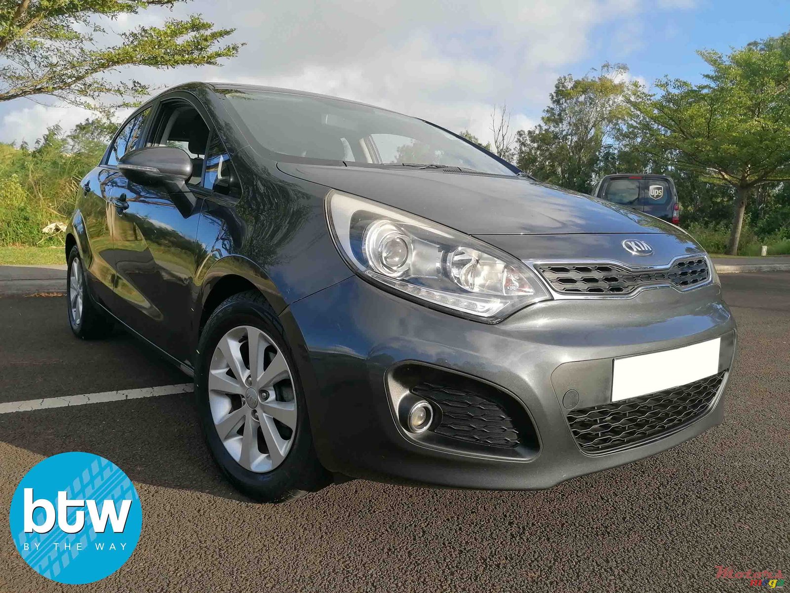 2013' Kia Rio photo #1