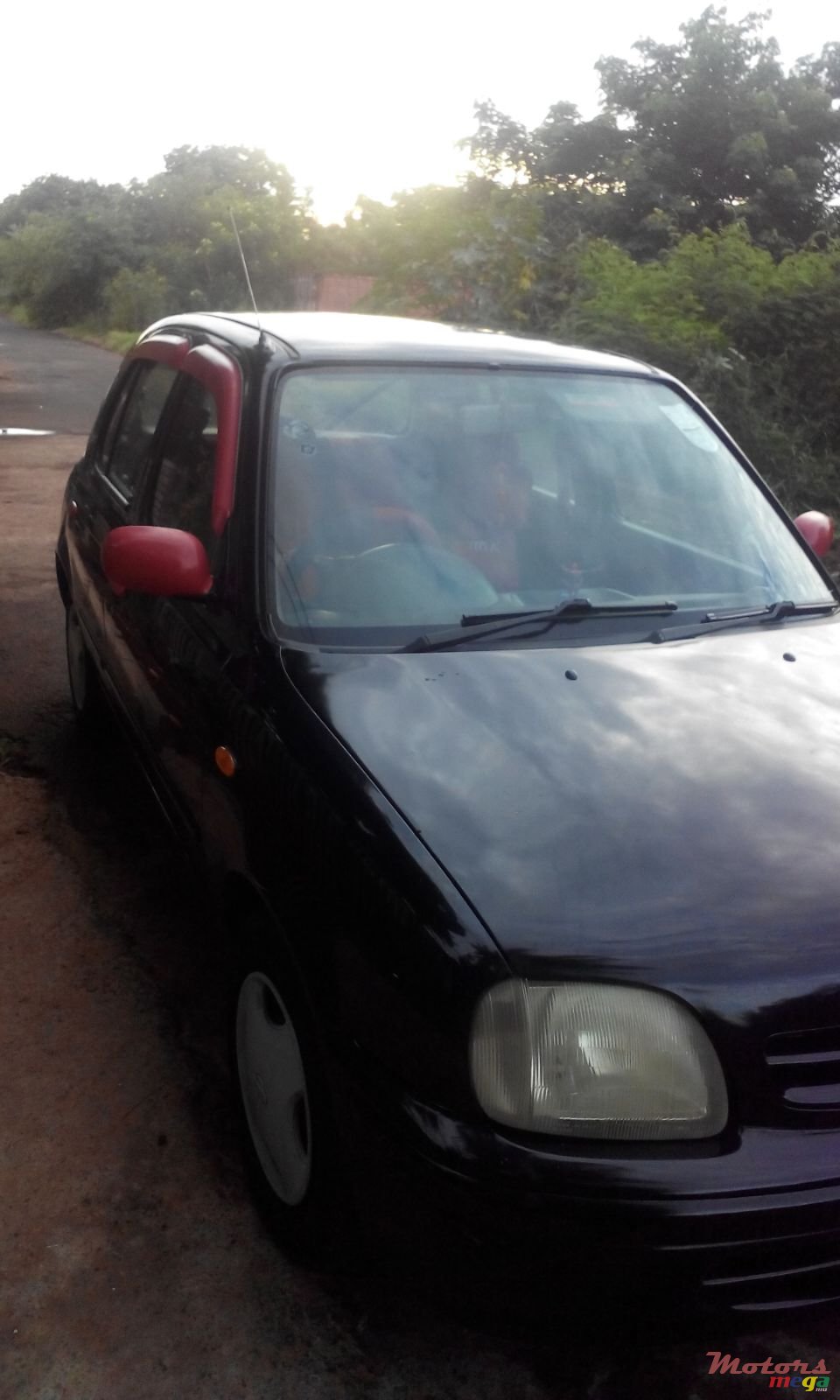 1998' Nissan photo #2