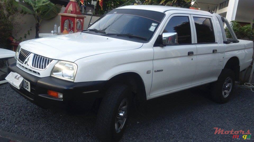 2008' Mitsubishi L 200 photo #1