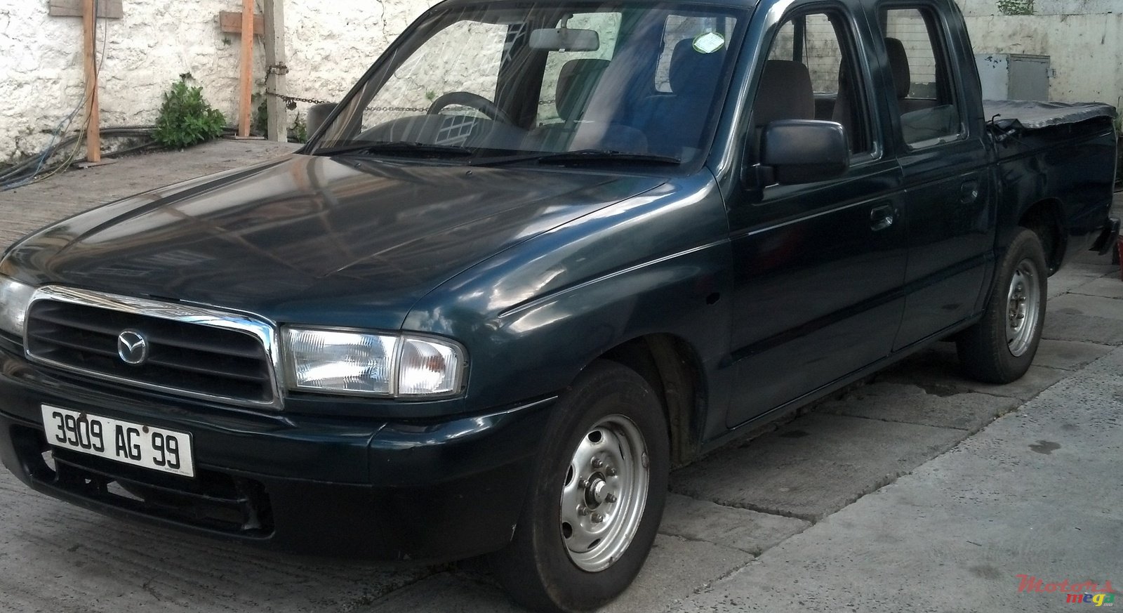 1999' Mazda B2500 photo #2