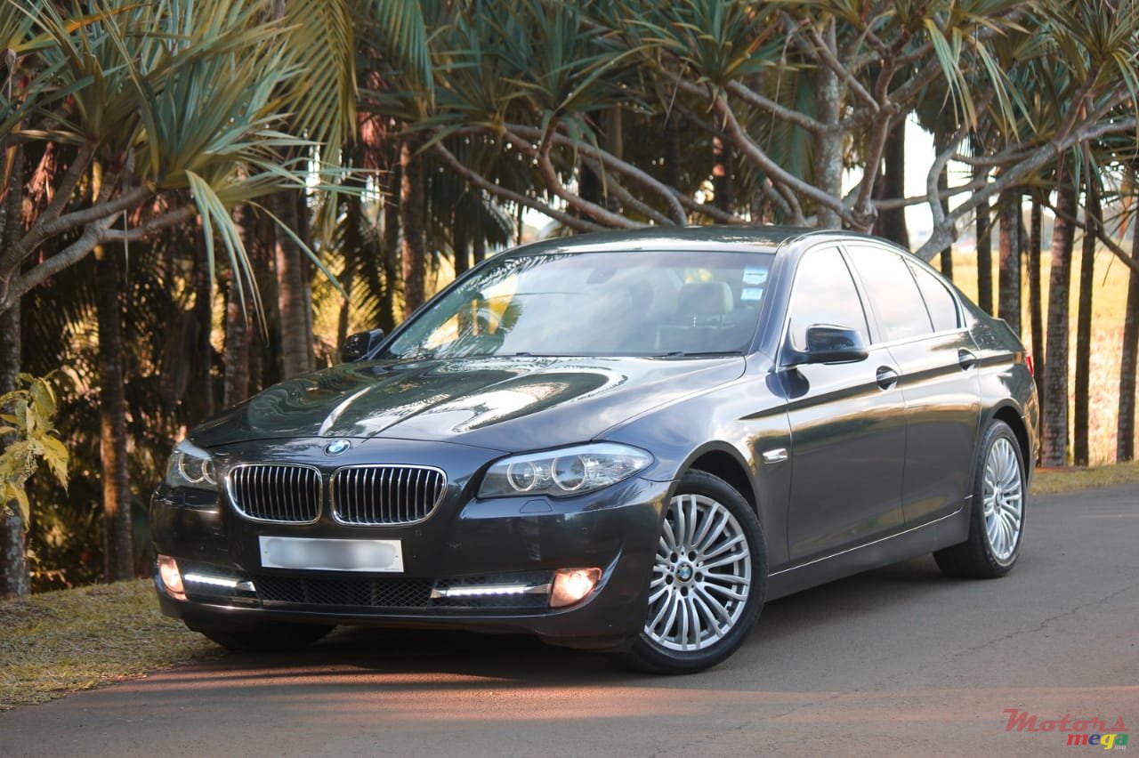 2010' BMW 523 photo #3