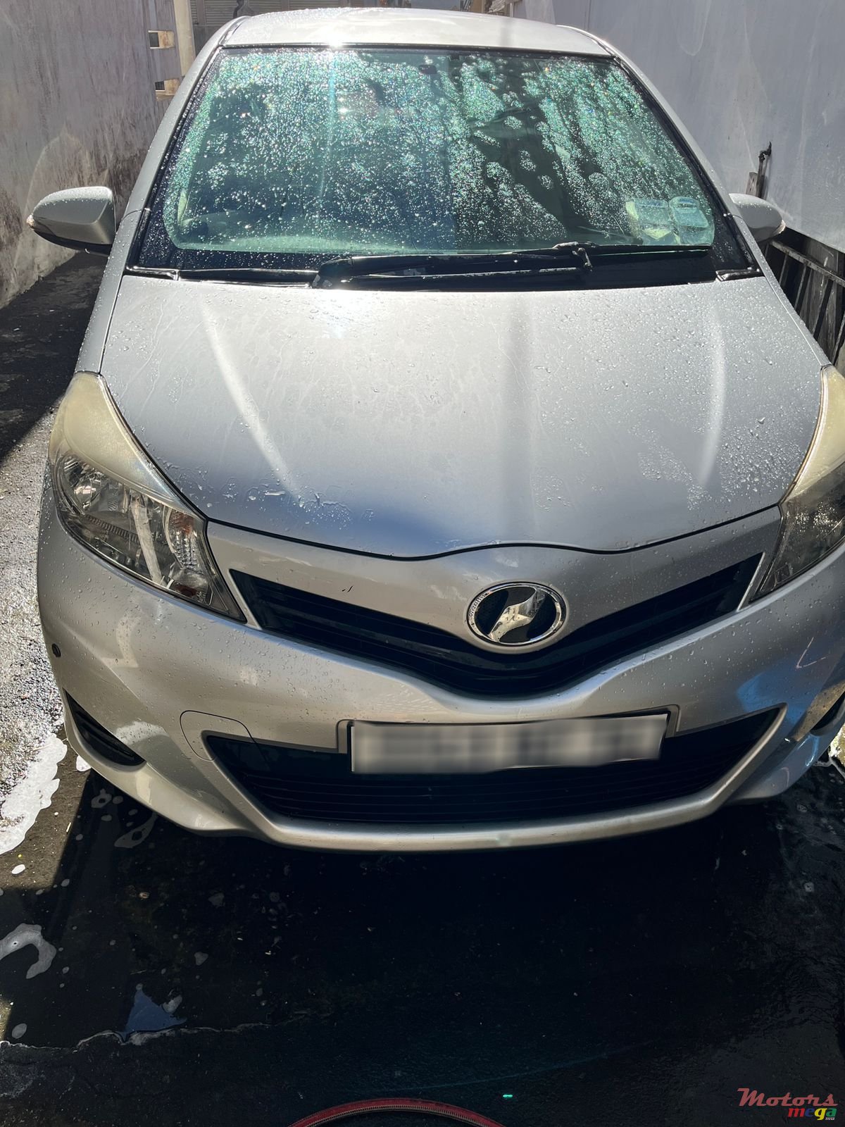 2014' Toyota Vitz photo #6