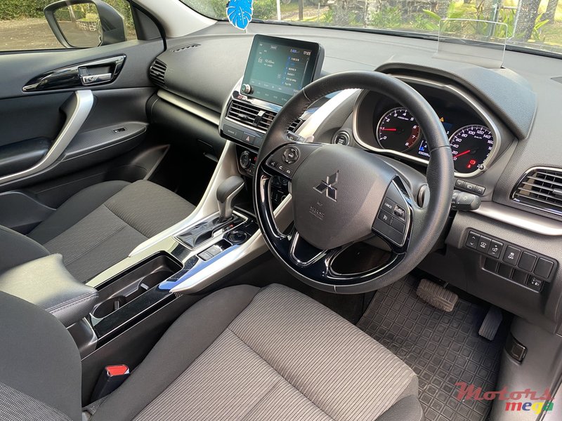 2021' Mitsubishi Eclipse Cross SUV photo #5