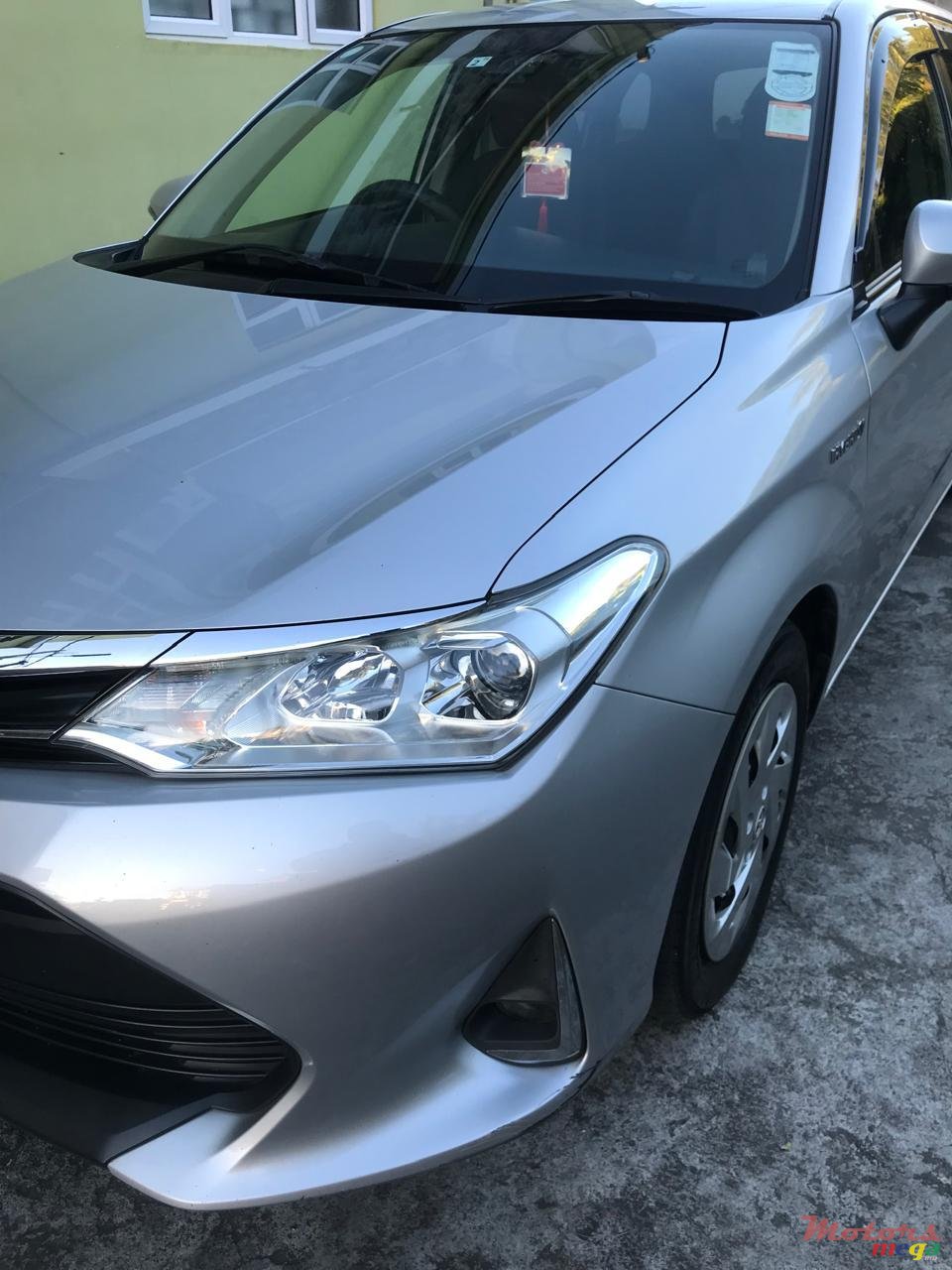 2019' Toyota Fielder Hybrid photo #2