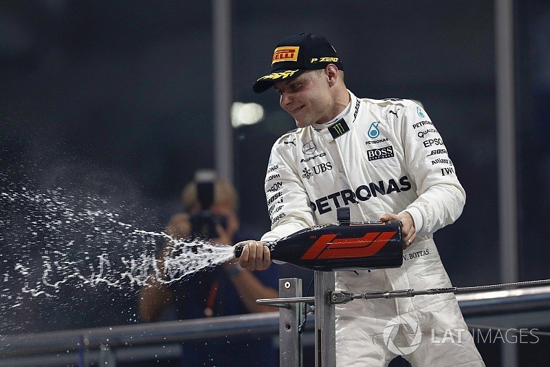 Abu Dhabi GP: Bottas fends off Hamilton to win finale