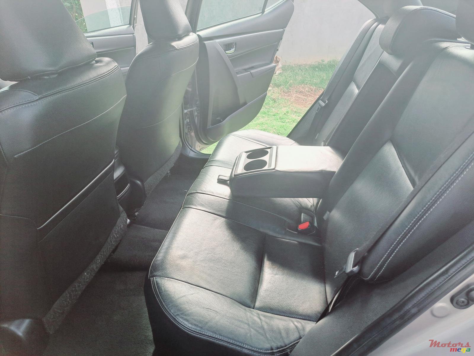 2016' Toyota Corolla 1.6 CVT photo #4