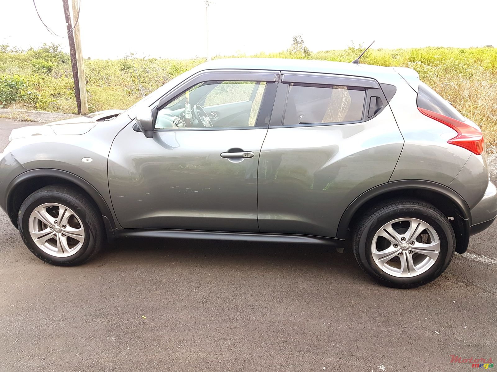 2011' Nissan Juke OPTION photo #3