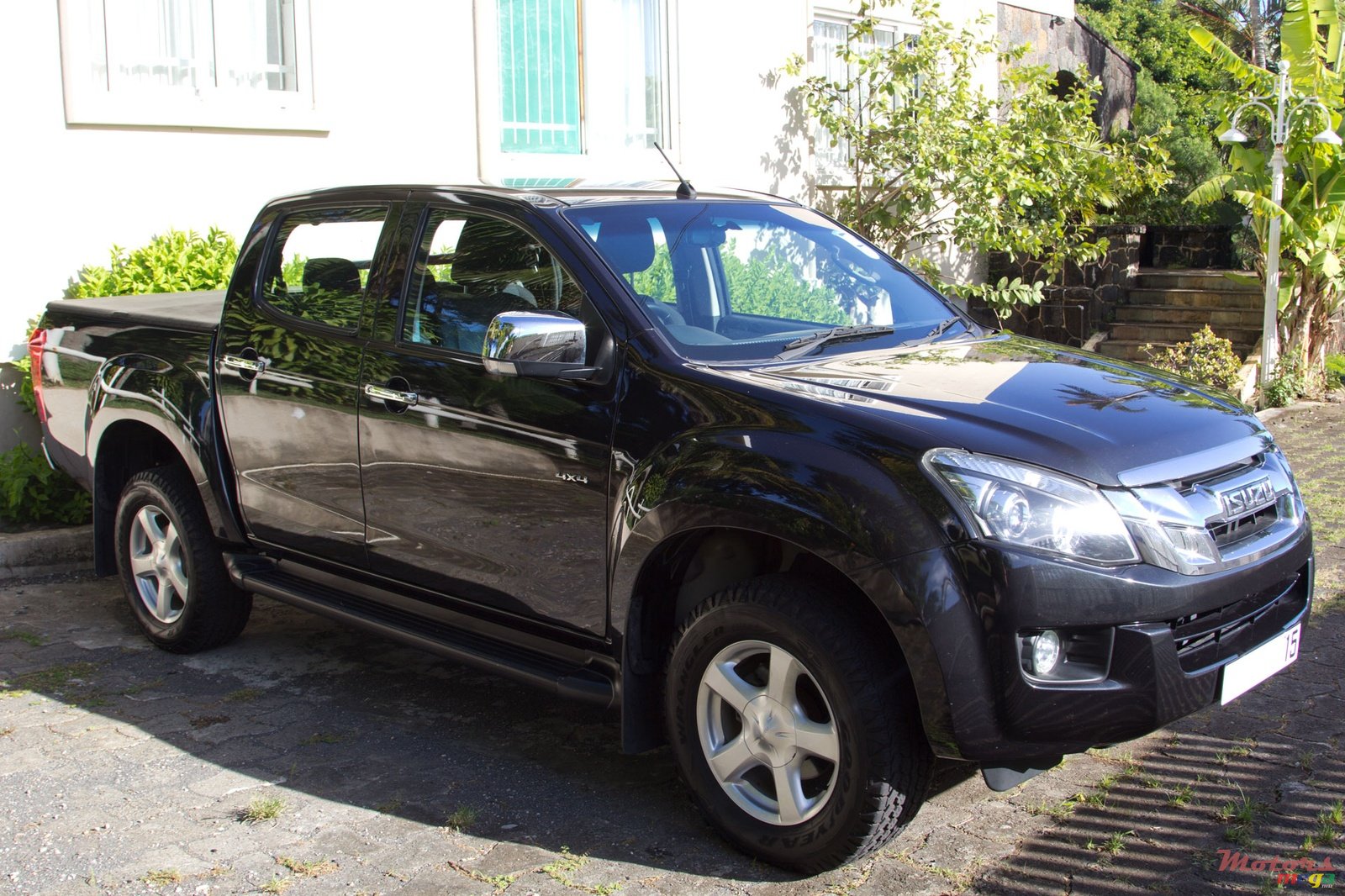 2015' Isuzu KB Series photo #1