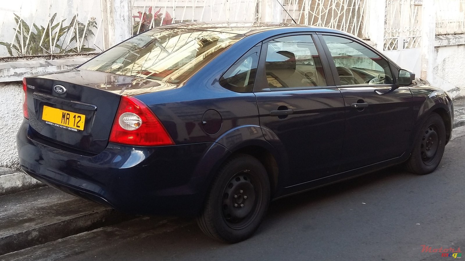 2012' Ford Focus photo #2