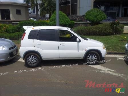 2003' Suzuki photo #2