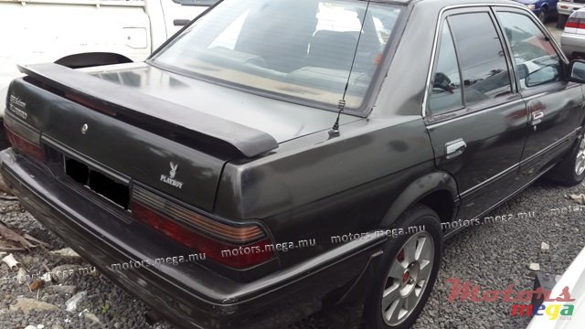 1990' Nissan Bluebird photo #2