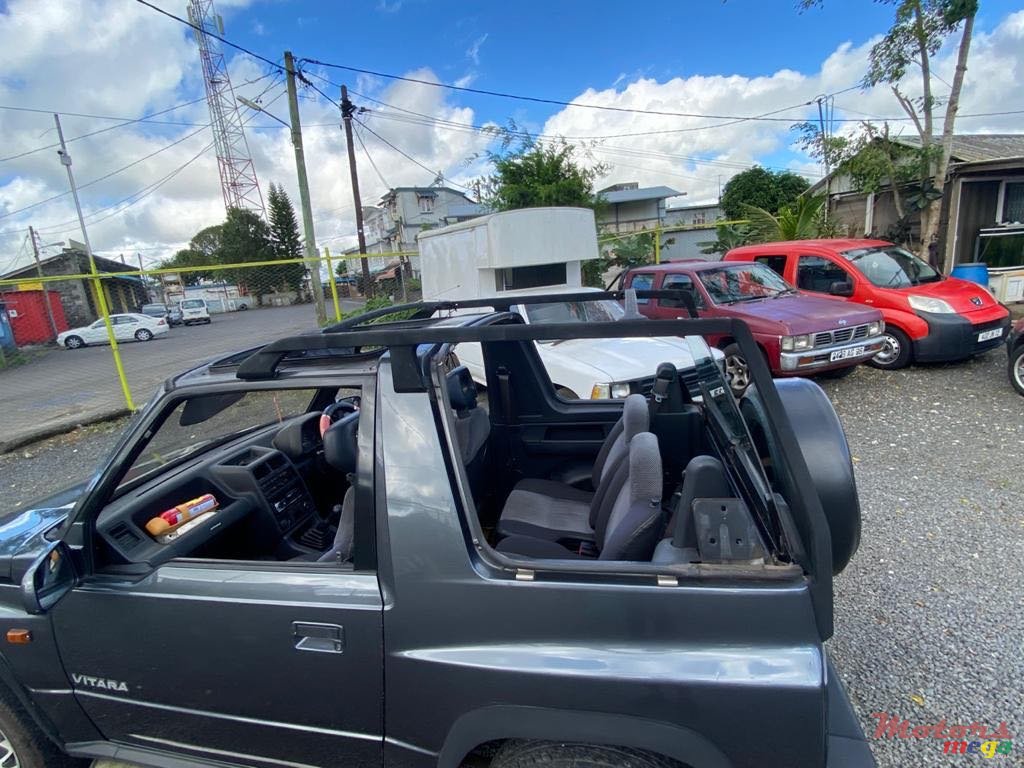 1993' Suzuki Vitara photo #2