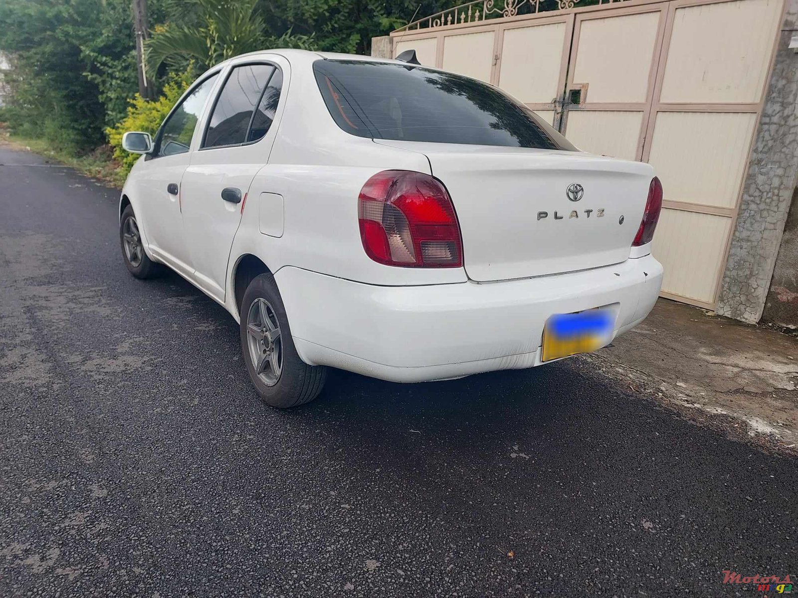 2002' Toyota Platz SCP92 photo #4