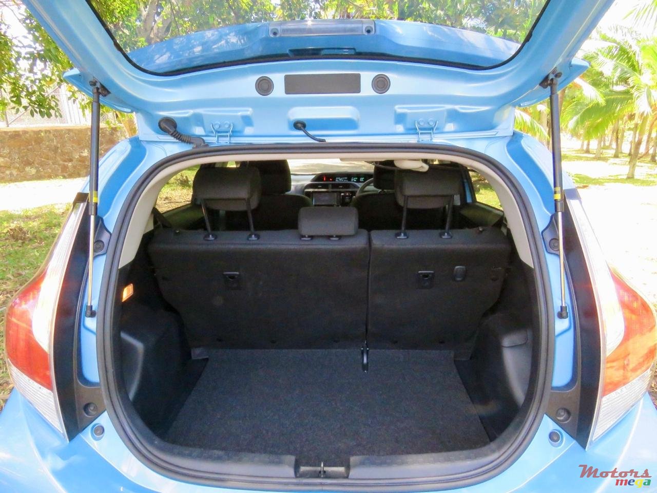 2016' Toyota Aqua photo #4