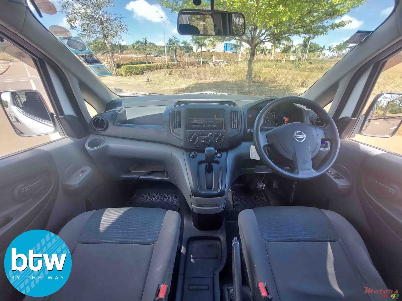 2013' Nissan NV photo #6