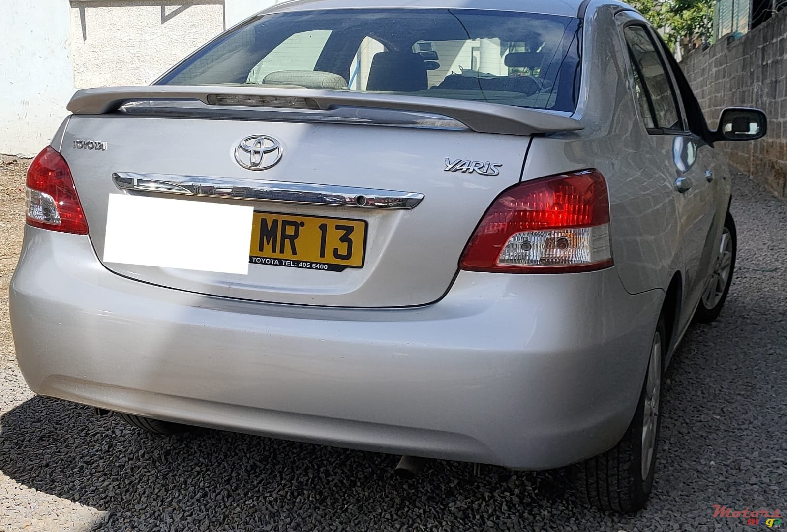 2013' Toyota Yaris photo #3