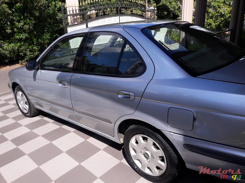 1999' Nissan Sunny photo #2