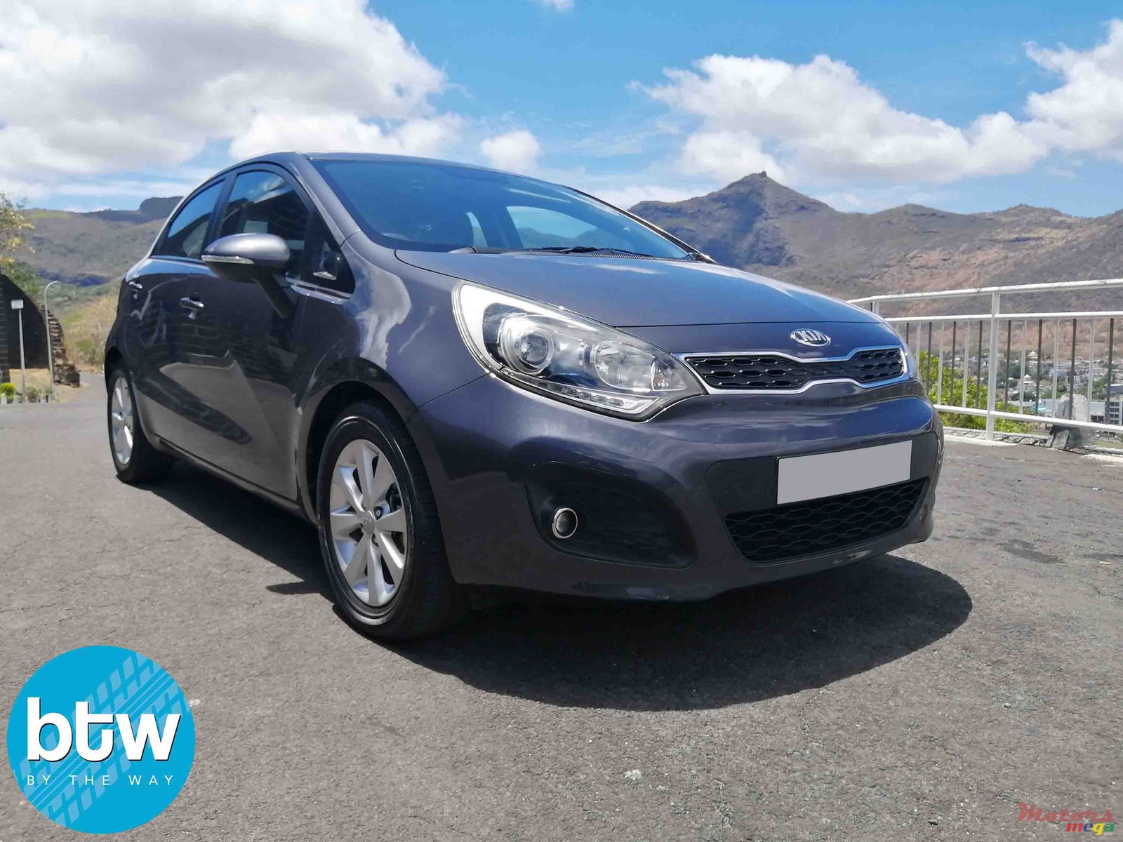 2013' Kia Rio photo #1