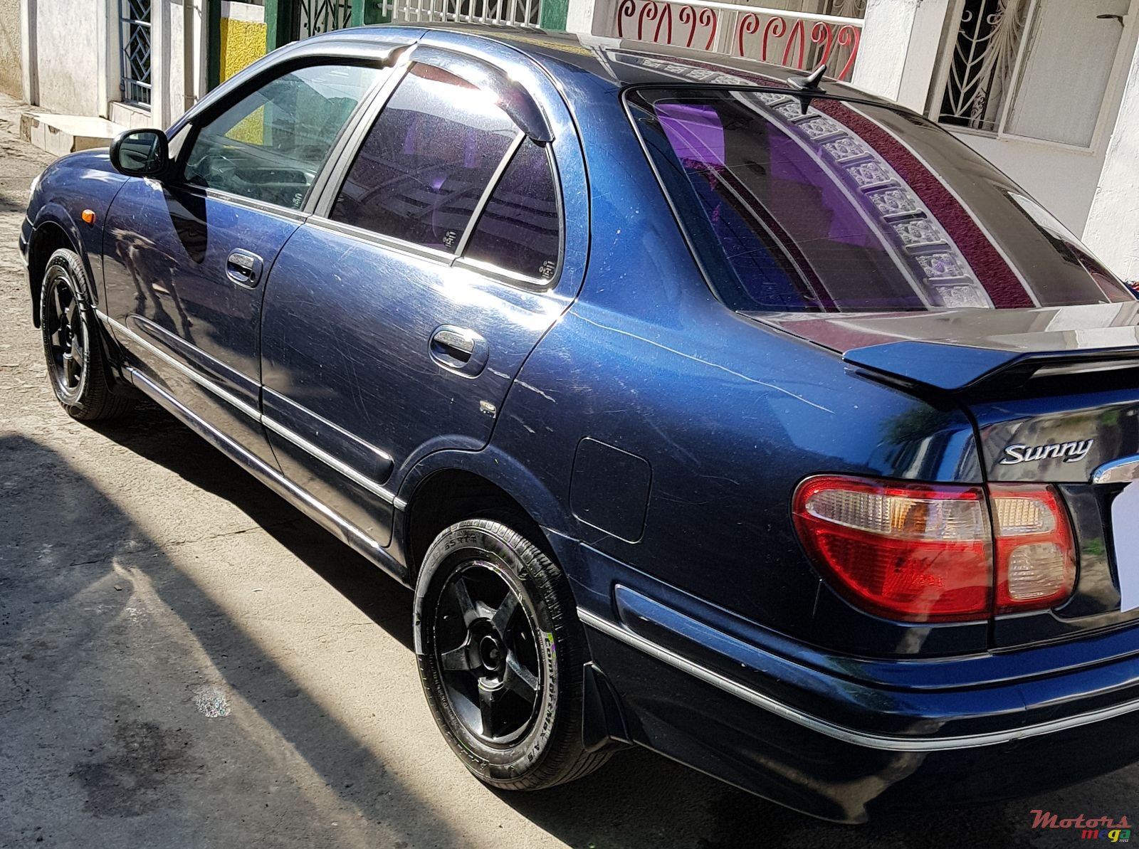 2002' Nissan N16 Full Option photo #3