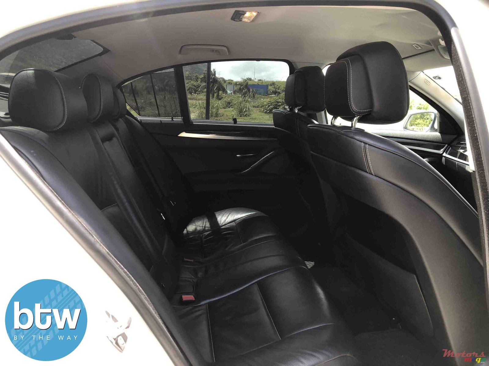 2012' BMW 528 photo #4