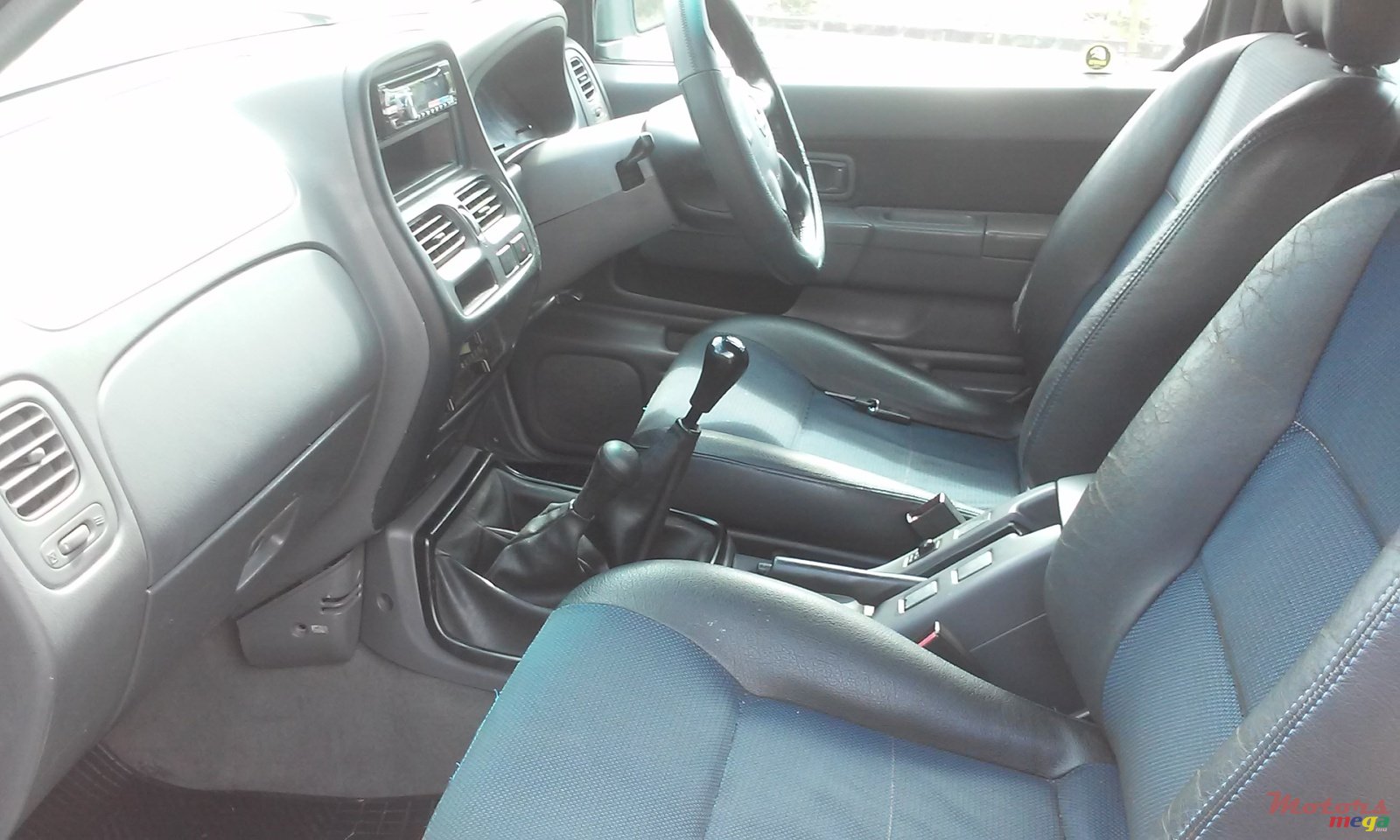 2004' Nissan Hardbody 4*4 photo #2