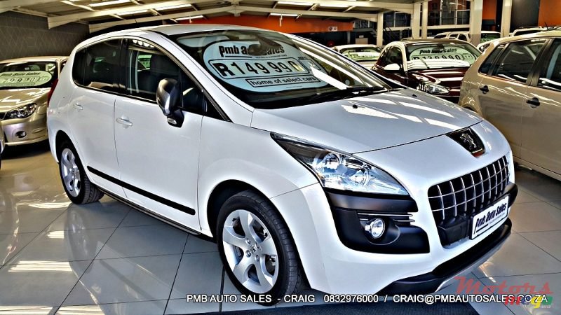2011' Peugeot 3008 photo #1