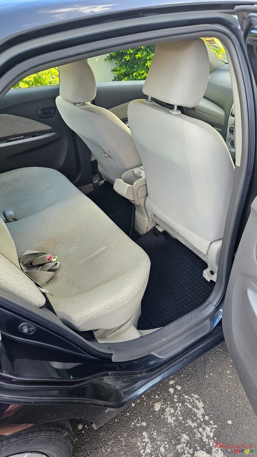 2008' Toyota Belta photo #3