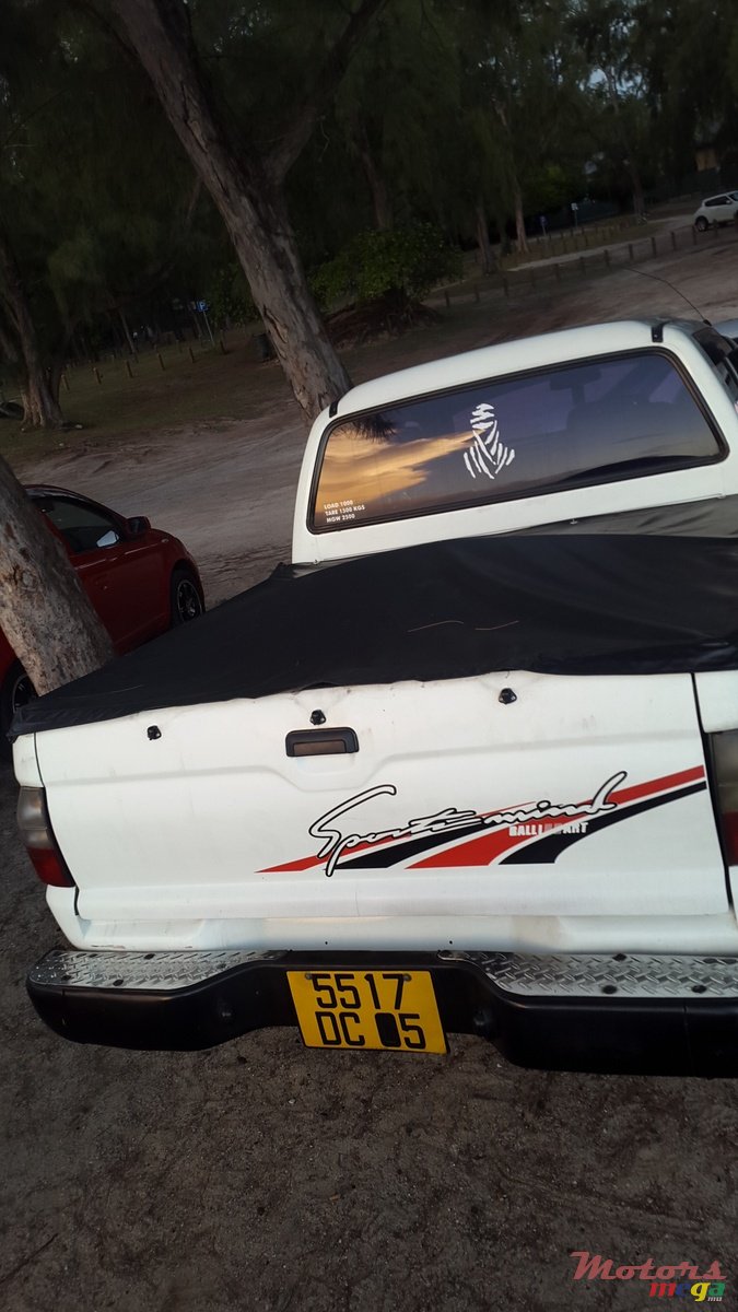 2005' Mitsubishi L 200 photo #5