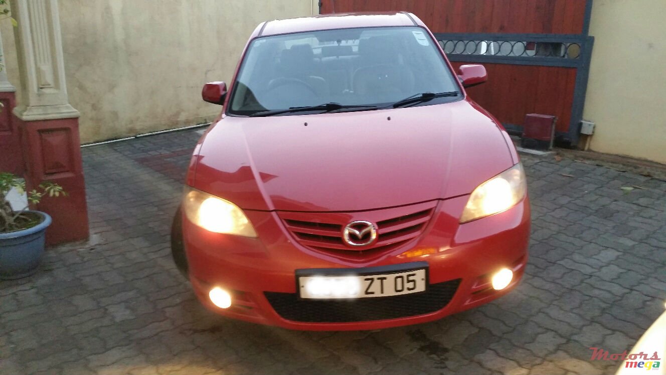 2005' Mazda 3 photo #2
