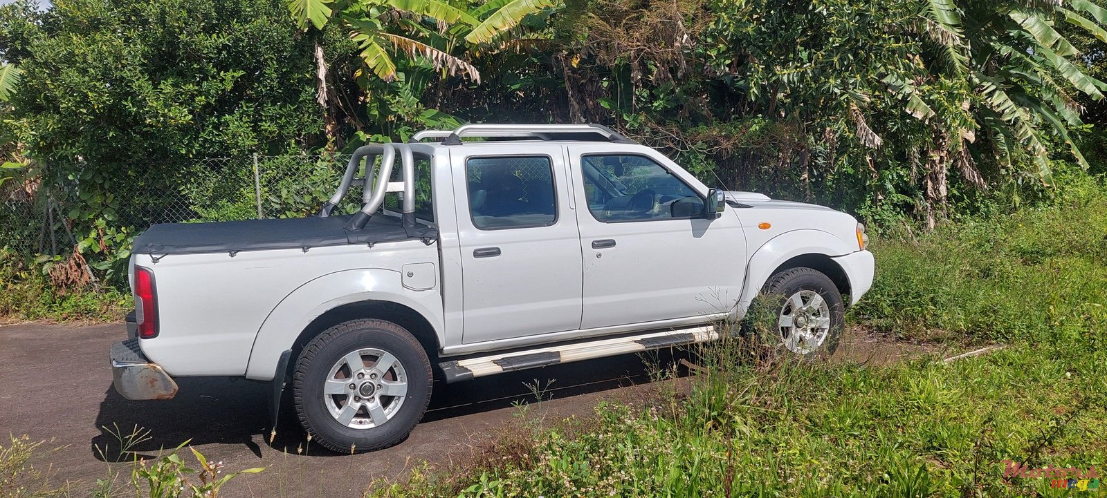 2014' Nissan Hardbody photo #3