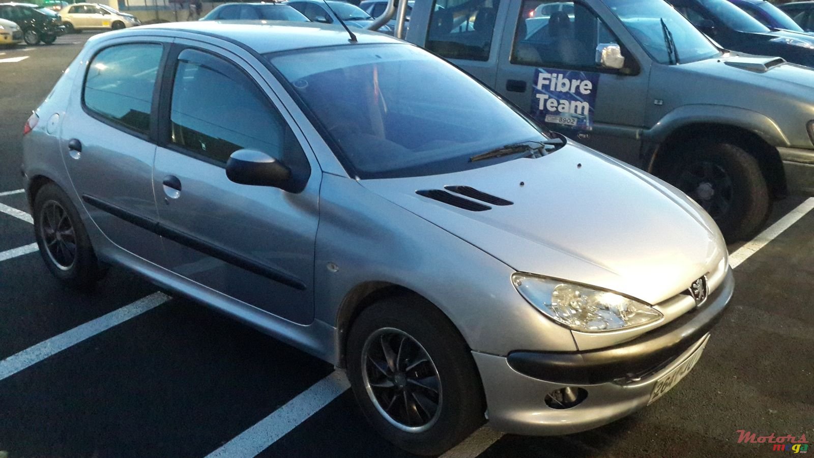 2001' Peugeot 206 photo #1