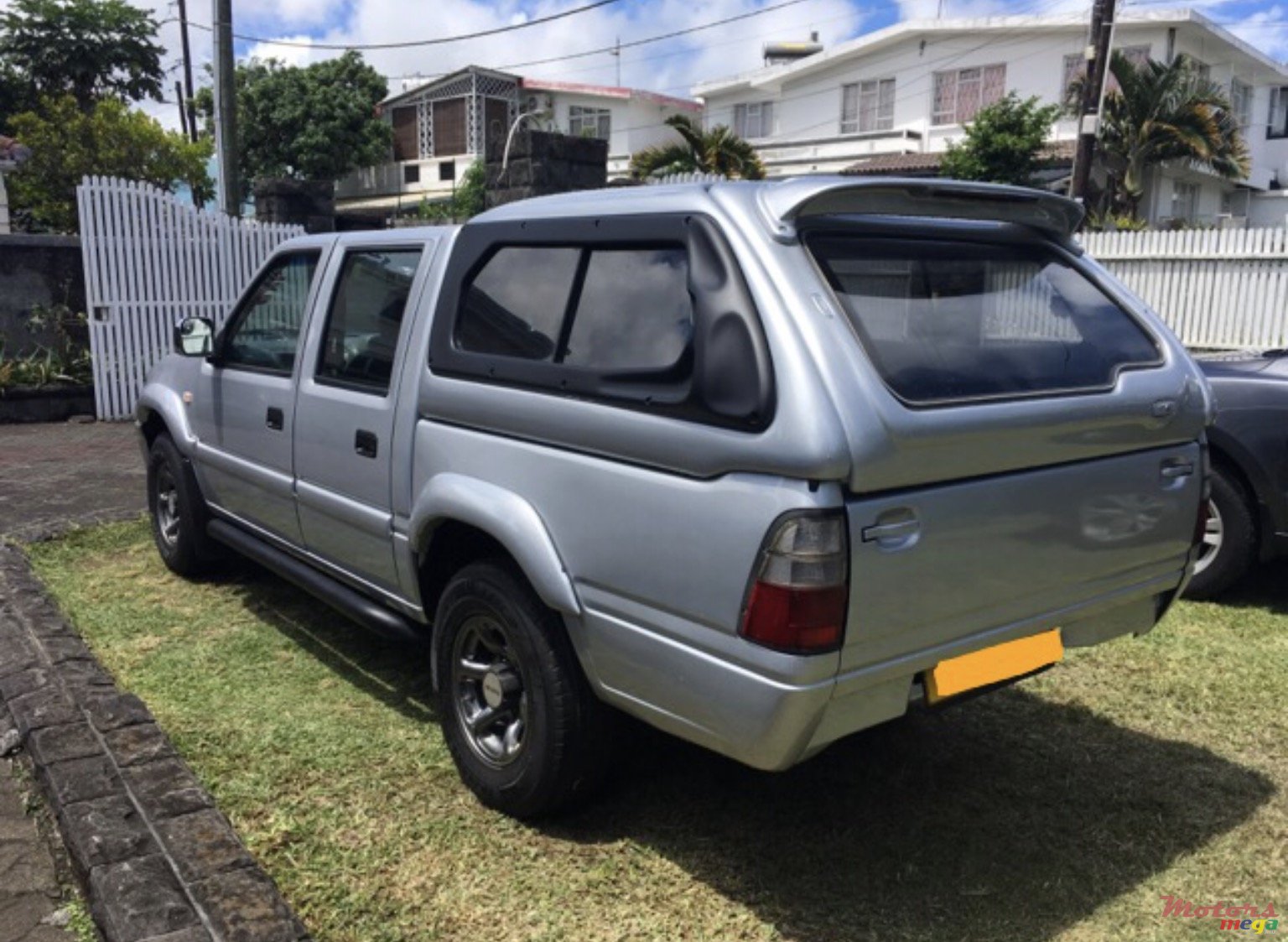 2004' Isuzu photo #5