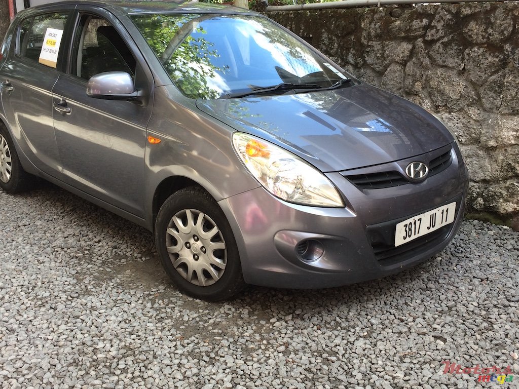 2011' Hyundai i20 photo #1