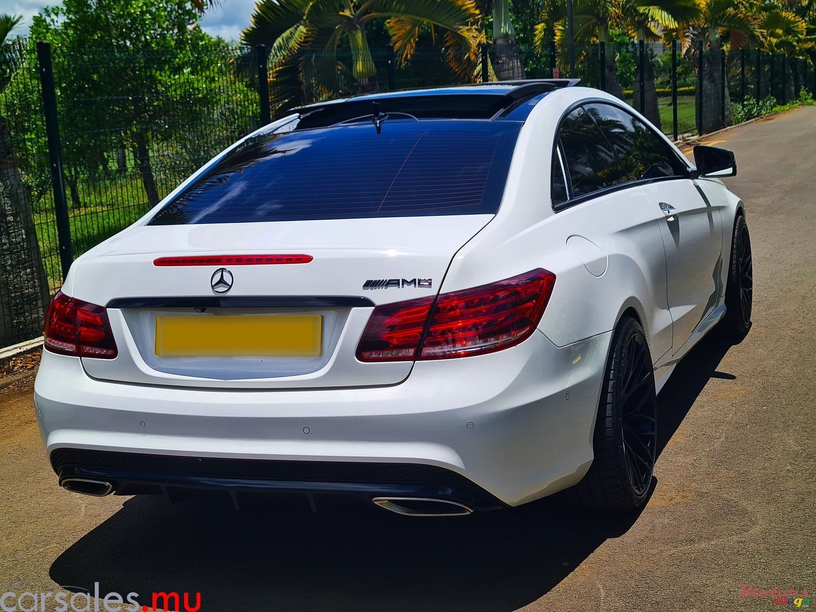 2015' Mercedes-Benz E 200 AMG Coupe 2.0 photo #4