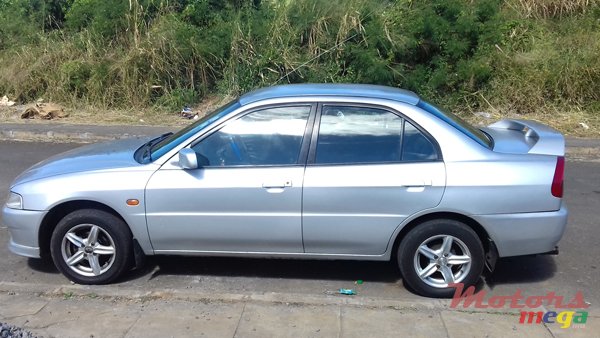 1999' Mitsubishi Lancer photo #3