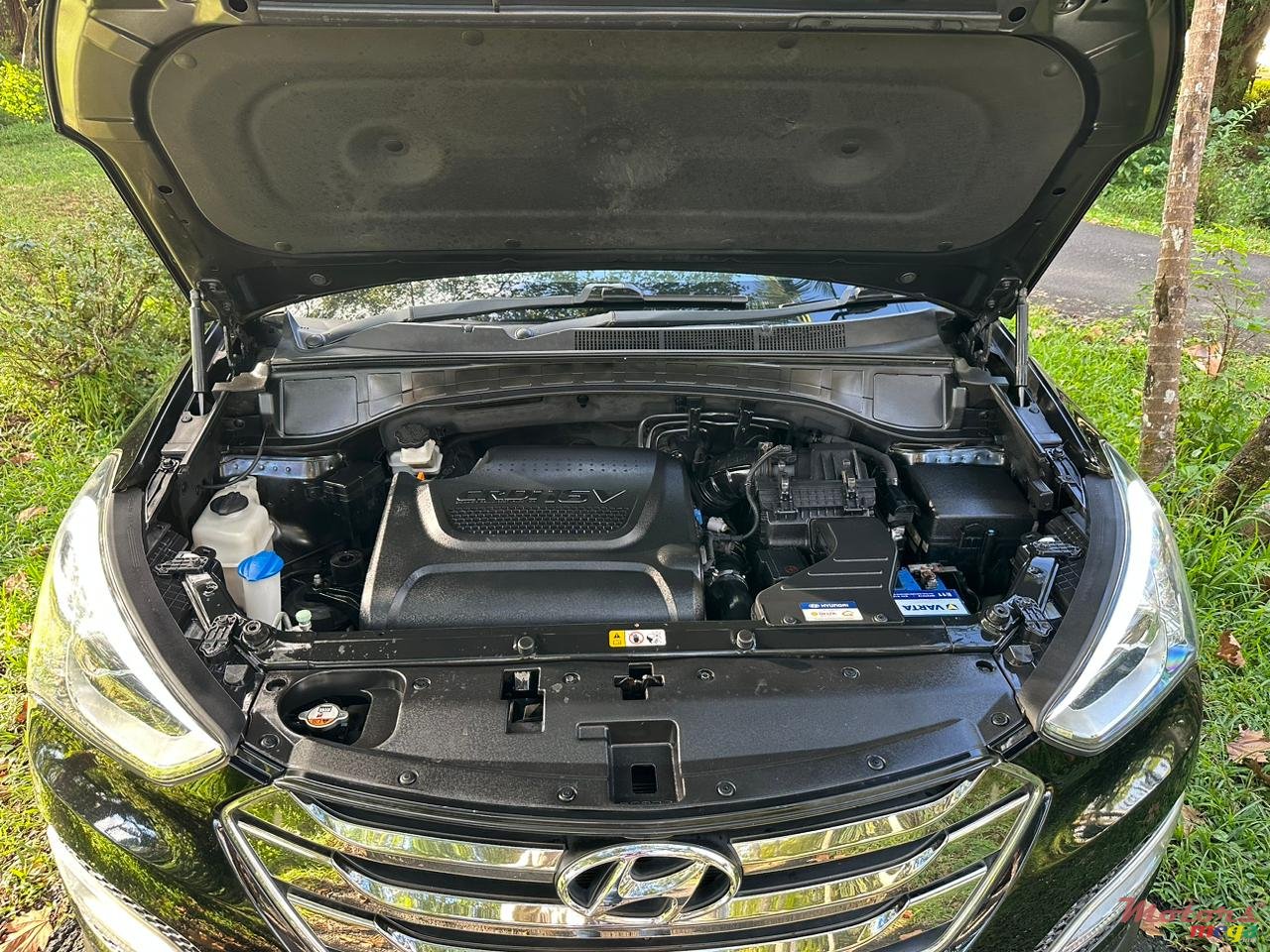 2014' Hyundai Santafe 7 seater photo #3